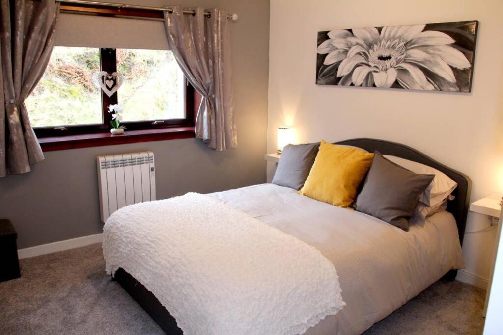 Premium Ground Floor Apartment, Near Fort William Town Centre מראה חיצוני תמונה