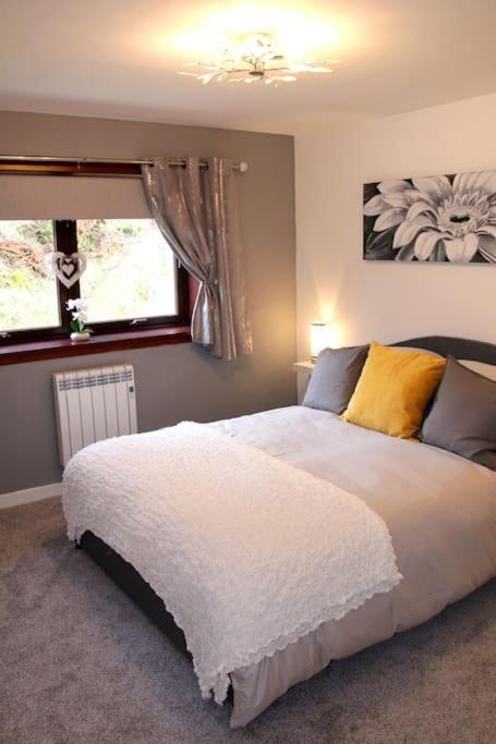 Premium Ground Floor Apartment, Near Fort William Town Centre מראה חיצוני תמונה